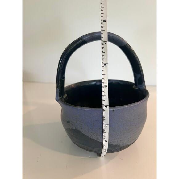 Rare Vintage Richard Sanderson Toad Hill Pottery NH Blue Bowl w Handle JL - Picture 9 of 10